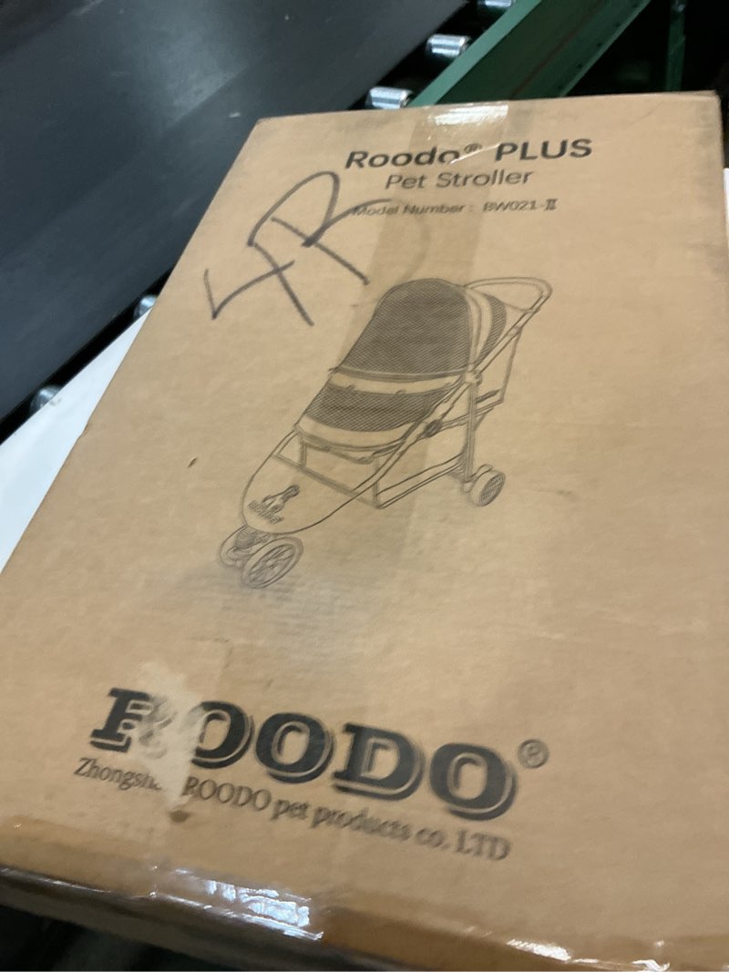 Condition photo showing New/Like New for roodo 3 wheel dog pet cat stroller best lightweight foldable compact portable jogger all terrain travel pet gear puppy kitty stroller for up to 30lbs medium small dogs and cats(cationic ash)