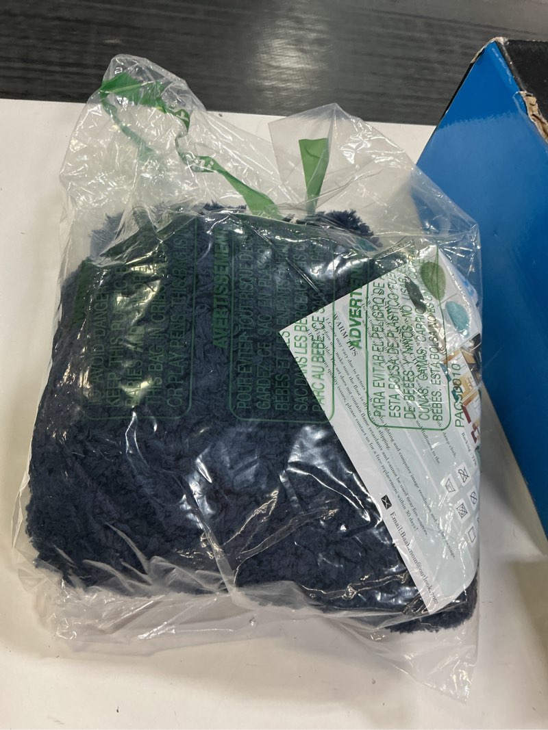 Condition photo showing Good Condition for luxury soft microfiber toilet lid cover machine washable solid toilet seat cover 17.5" x 15" adjustable rubber backing fits most 16-17.5" l x 14-16" w round oblong and elongated toilet seat navy blue 17"lids