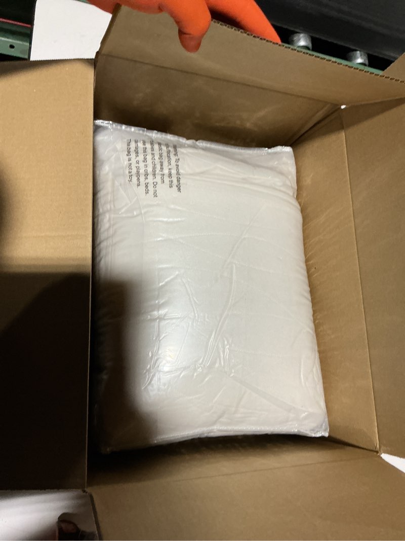 Condition photo showing Good Condition for velvet quilt queen comforter set, lightweight soft quilts queen size, bedspread coverlet with 2 matching pillow shams, velvet comforter bedding set for all season (off-white, wave) wave off-white full/queen (90" x 96")