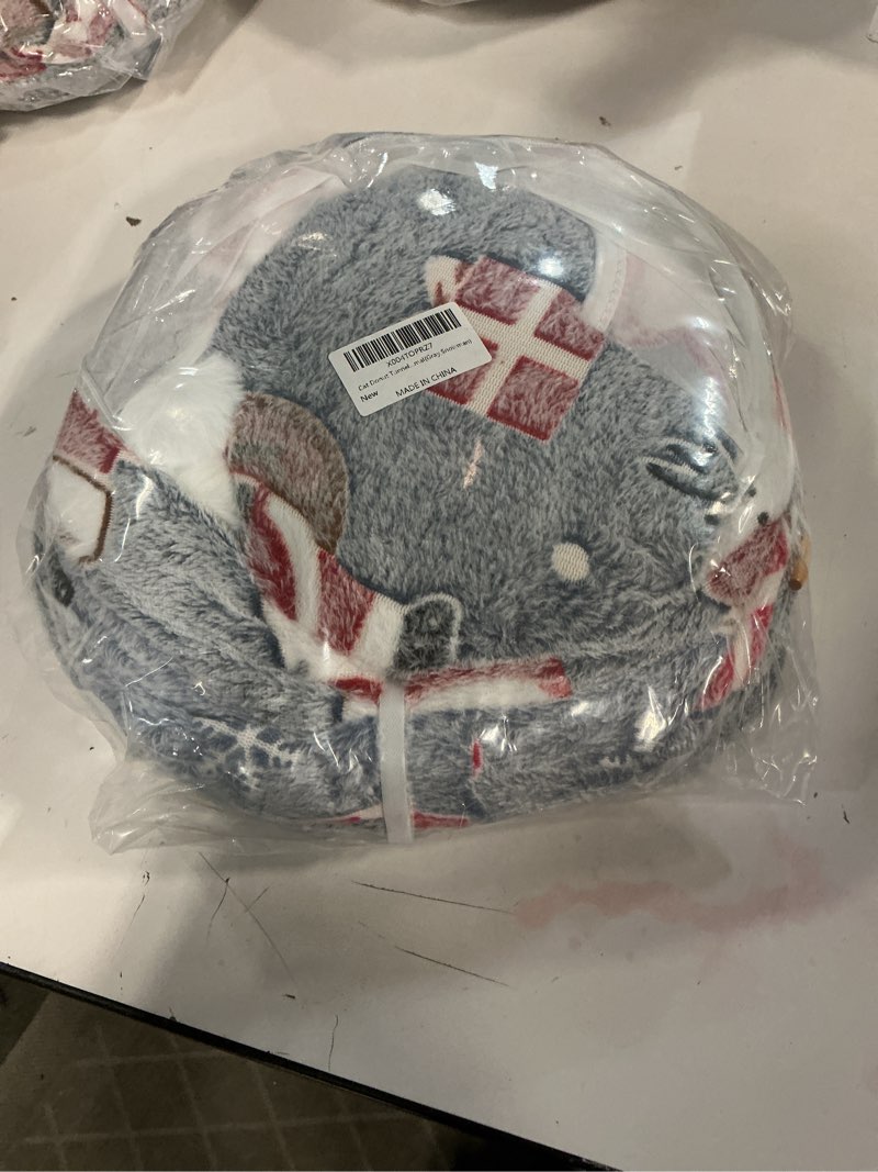 Condition photo showing New/Like New for Midollarle Cat Tunnel Christmas Tree Skirt, Christmas Tree Cats Tunnel Bed with Cushion&Balls,Luminous Kitty Donut Tunnels Bed for Indoor,Fluffy Plush 36"*36"*11" Cats Tunnels for Small Animal?Grey? Gray