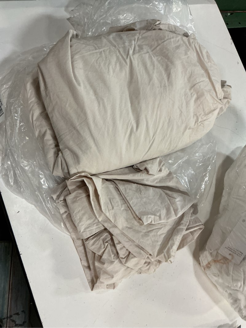 Condition photo showing New/Like New for organic crisp percale duvet cover set, king/cal king, sand