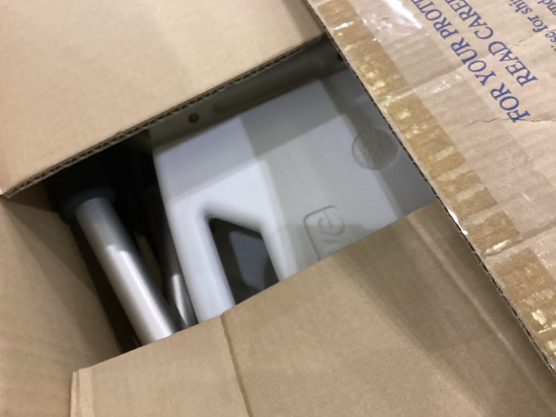 Shower chair with back and arms