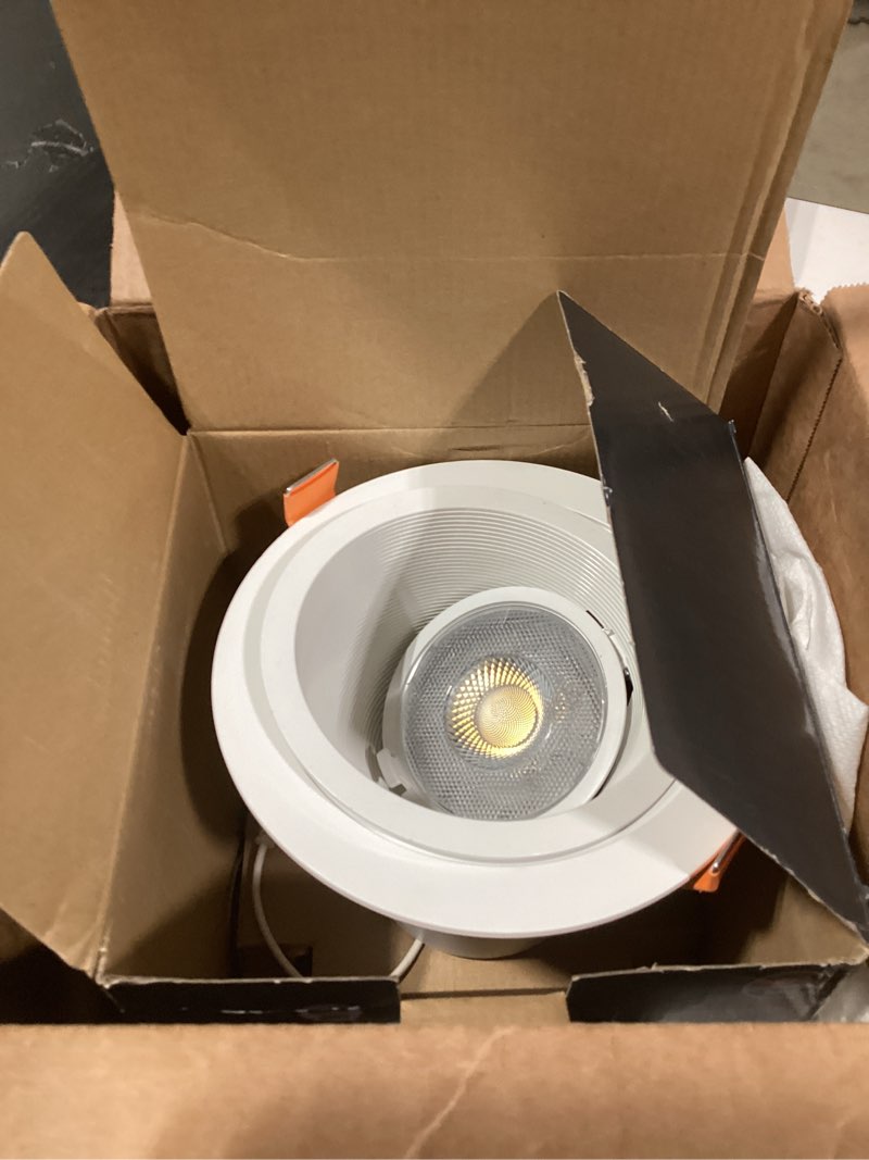 Condition photo showing Good Condition for Similar product HALO RLS 6-in Adjustable Recessed LED Downlight for Any Sloped Ceiling w/Selectable Color Temperatures - White - RLS6159FS1EWHDMR 6 inch