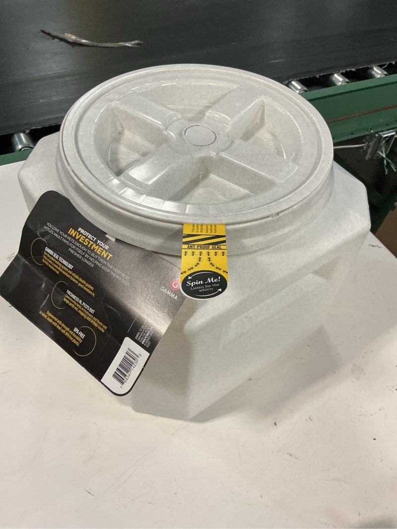 Condition photo showing New/Like New for gamma2 vittles vault dog food storage container with airtight lid, holds up to 25-30 pounds of dry pet food, cat kibble and bird feed, bpa free, made in usa