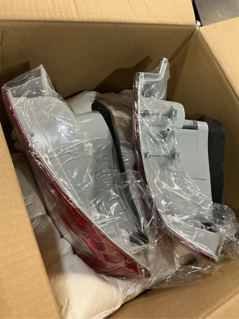 Condition photo showing New/Like New for rear tail light for 2006 2007 2008 honda civic/06-08 civic taillight body mounted replaces oe style rear driver and passenger side(w/o bulbs)