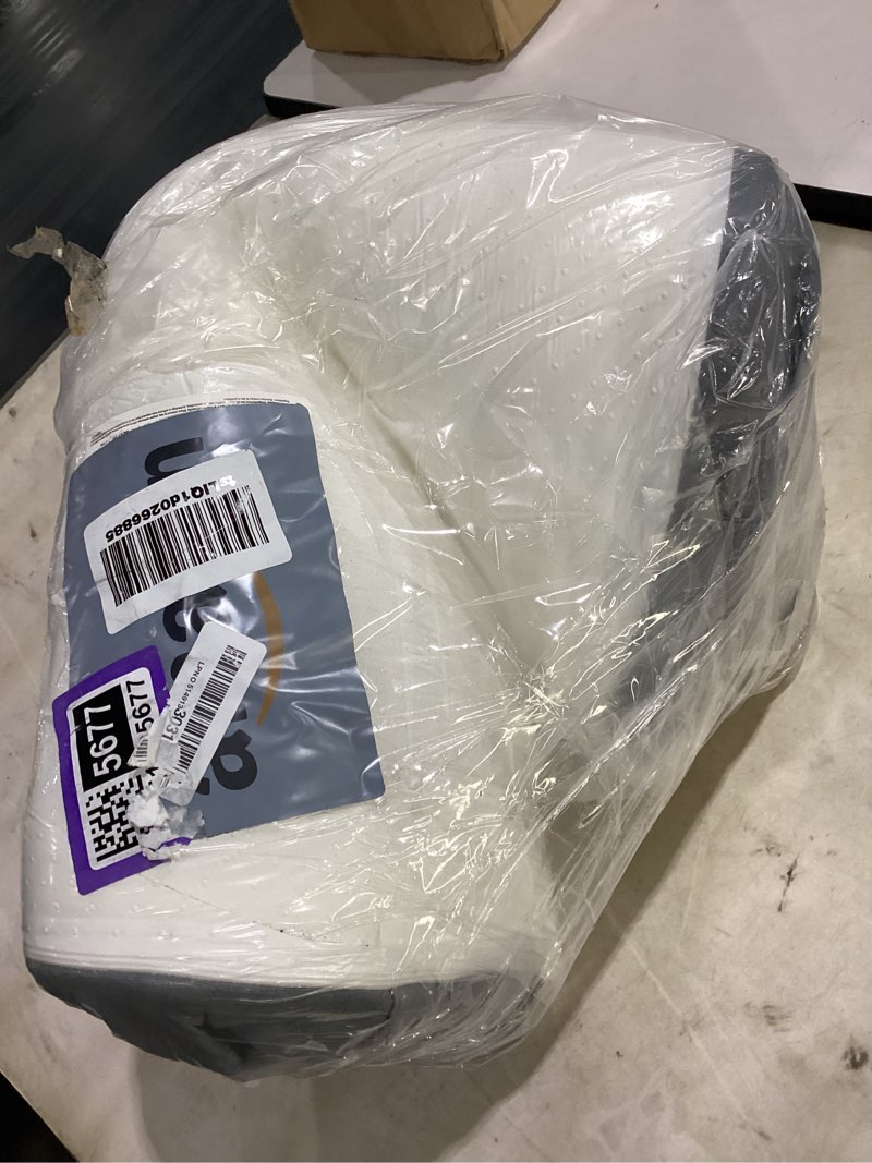 Condition photo showing Good Condition for pillow 