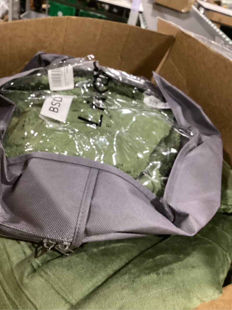 Condition photo showing Good Condition for CozyLux Dark Olive Green King Size Comforter Set, 3 Pieces Solid Breathable Quilted Style Bedding Sets, Luxury Soft Bed Set with Down Alternative Comforter All Season (1 Comforter & 2 Pillowcases)