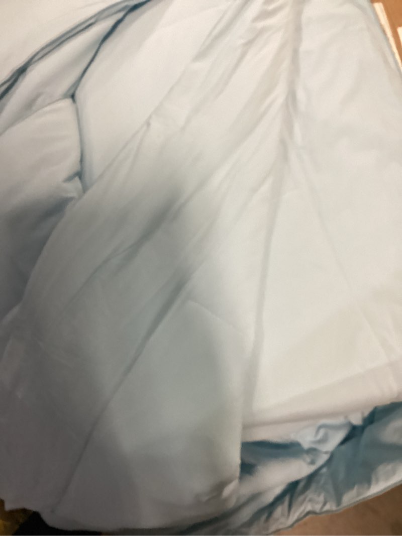 Condition photo showing As Is for Bedsure Cooling Comforter Cal King - Cooling Blankets for Hot Sleepers, Lightweight Comforter for Summer with Dual-Sided Cool Tech, Soft Breathable Cold Blanket for Sleeping, Blue, 102x96 Inches Light Blue Cal King (102" x 96")