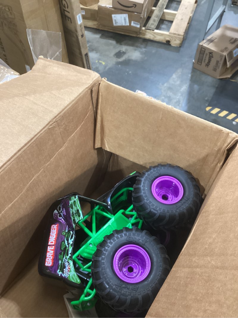 Condition photo showing Good Condition for monster jam, official smash & bash grave digger remote control indoor & outdoor vehicle, 1:15 scale repairable monster truck, kids toys for boy and girls ages 4 and up smash & bash grave digger 1:15 rc
