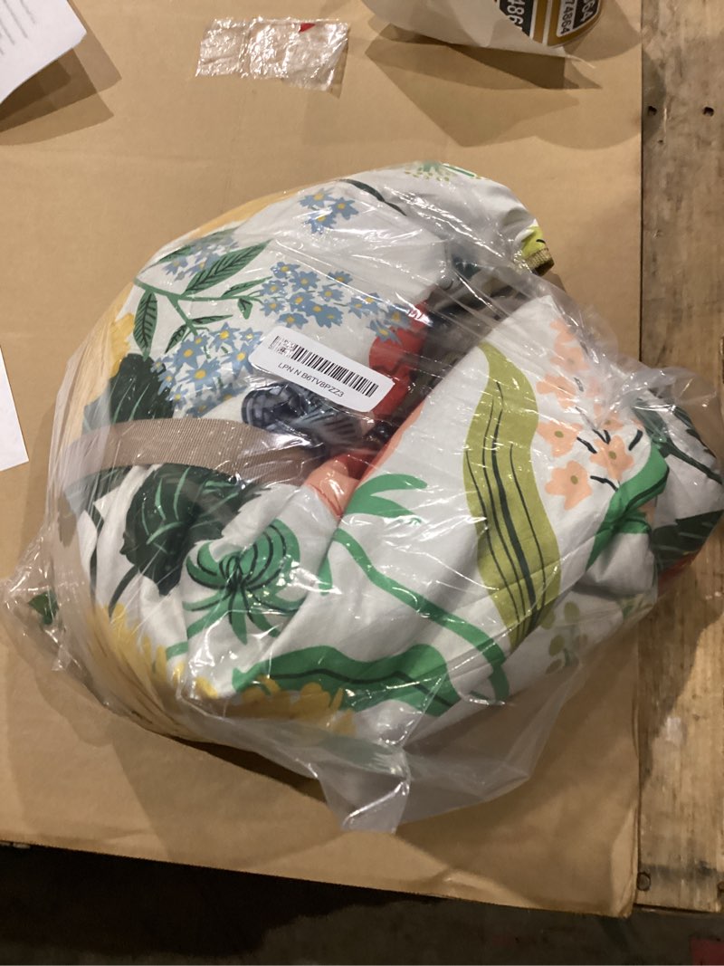 Condition photo showing Good Condition for Picnic Blankets Waterproof Foldable Extra Large,80"x 80" Outdoor Beach Blanket Sandproof,3-Layer Lightweight Handy Mat Tote Picnic Camping Rugs for Outside Your Rv (Strawberry Floral Botanical Poppy) Picnic Blankets 4 6'8" x 6'8" (Rectangular)