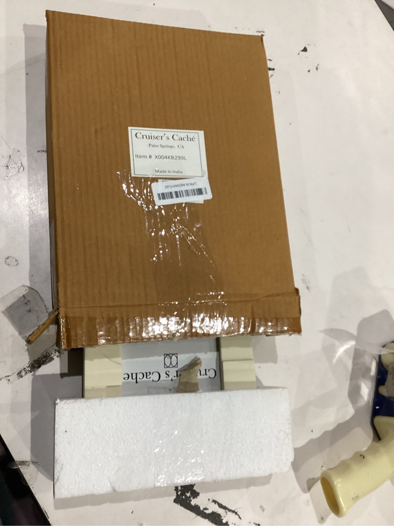 Condition photo showing Good Condition for cruiser’s caché modern designer bone-resin photo or picture frame | 5"x7" geometric geometric 5x7