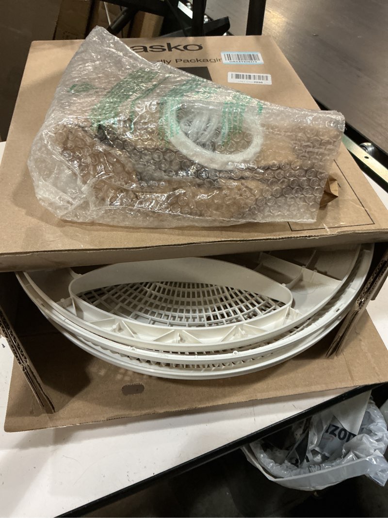 Condition photo showing As Is for lasko 2520 oscillating stand fan,white 16 inch