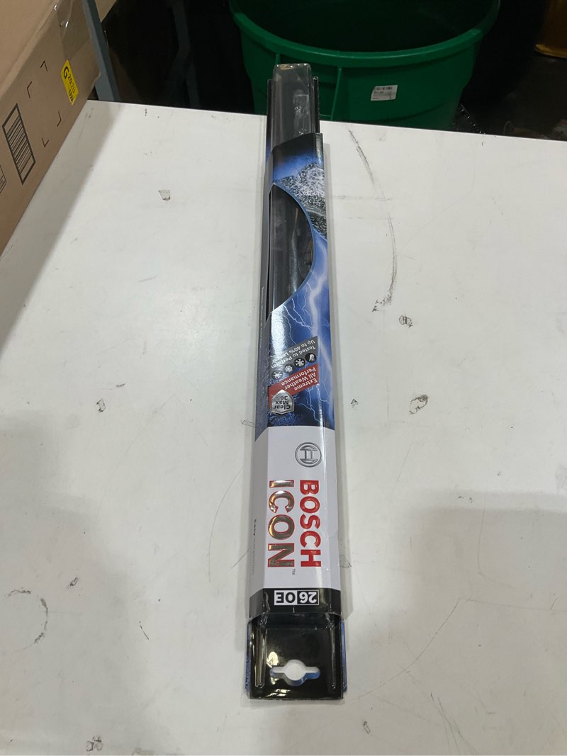 Condition photo showing New/Like New for bosch 26oe icon premium beam wiper blade; 26" - single