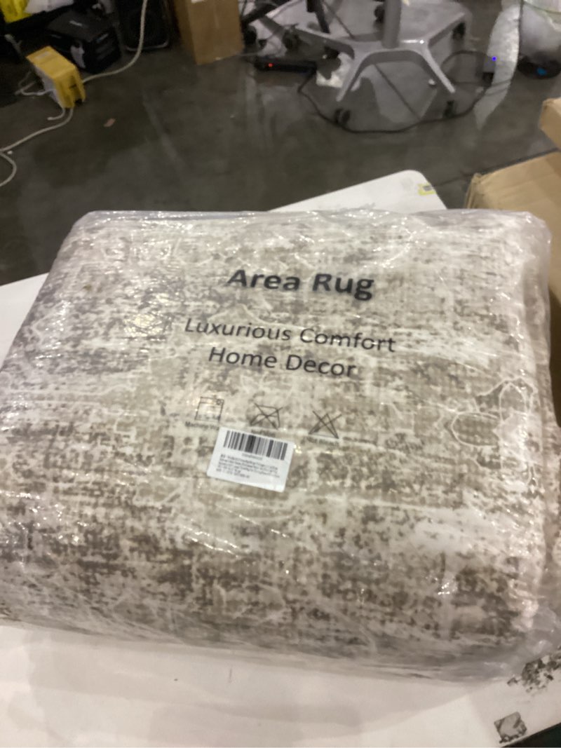 Condition photo showing New/Like New for 8x10 Washable Area Rug Brown Vintage Living Room Bedroom Indoor Carpet Distressed Retro Non Slip Low Pile Soft Large Throw Rug for Dining Room Office Dorm Decor 8' x 10' (Rectangular) Retro | Brown