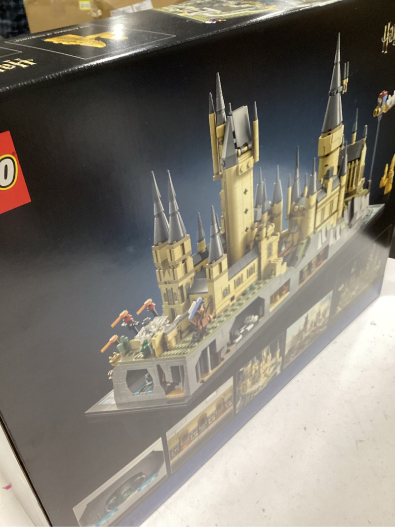Condition photo showing Good Condition for LEGO Harry Potter Hogwarts Castle and Grounds 76419 Building Set, Gift Idea for Adults, Buildable Display Model, Collectible Harry Potter Playset, Recreate Iconic Scenes from The Wizarding World