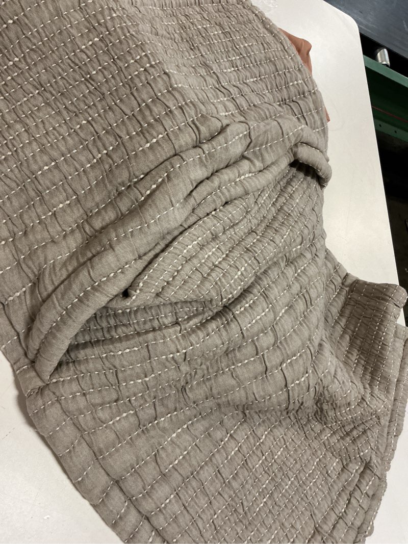 Condition photo showing Good Condition for organic cotton channel stitch sham set(20x36in)