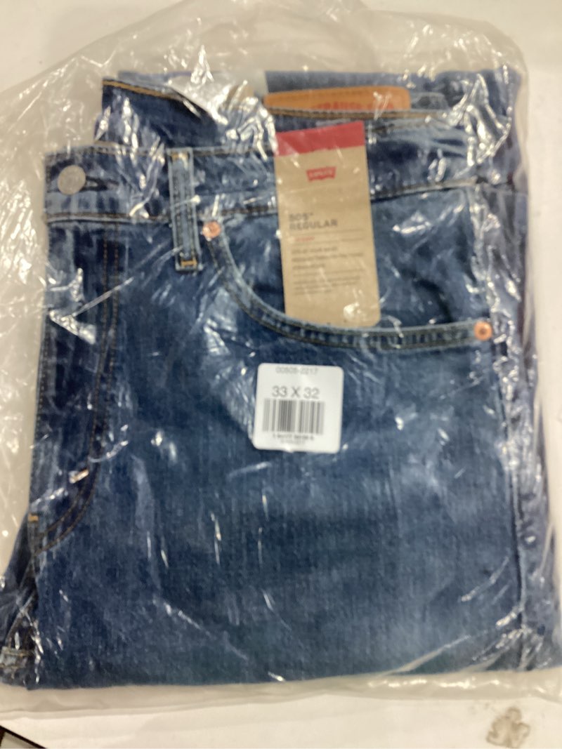 Condition photo showing New/Like New for Levi's® 505® Regular Fremont Drop Shot 33 32
