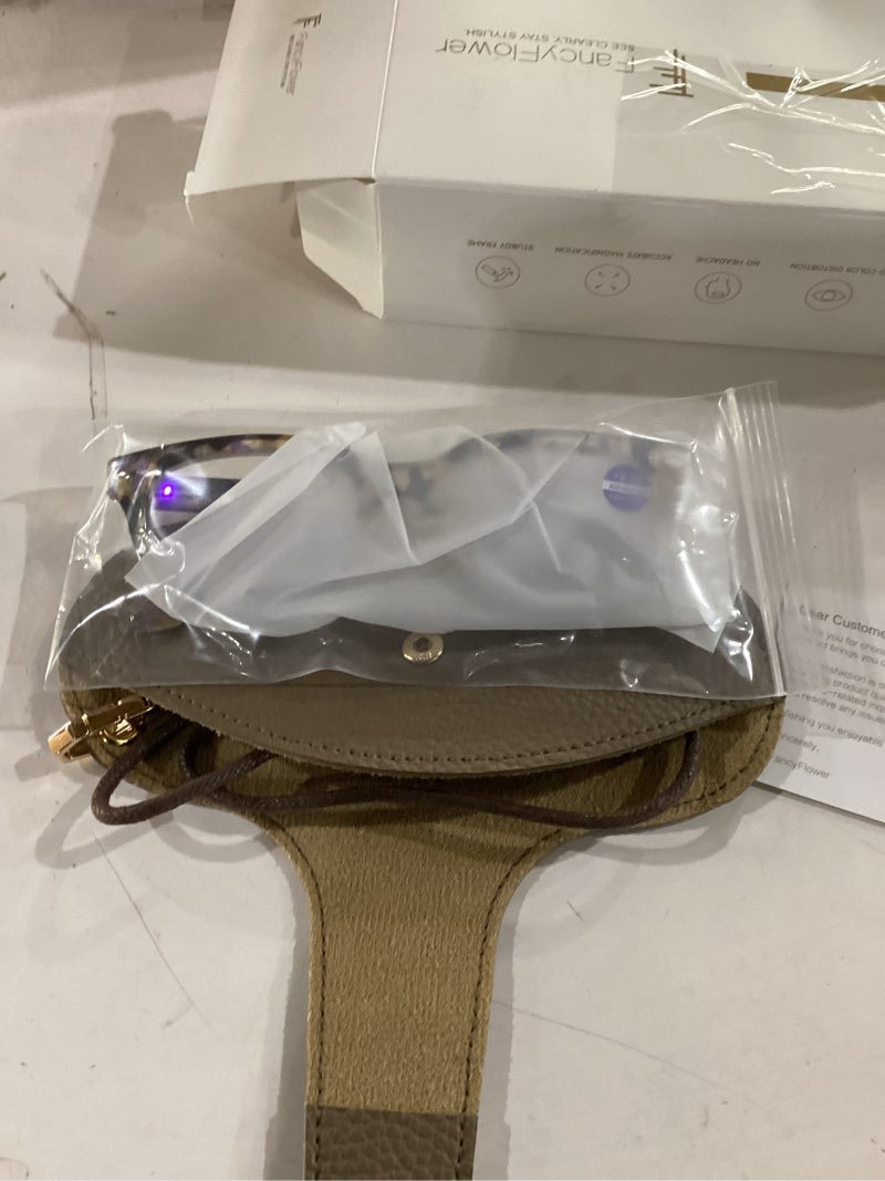 Condition photo showing New/Like New for Square Reading Glasses for Women - Amber Mist - Honey Crystal 2.5x Readers Honey Crystal 2.5 x
