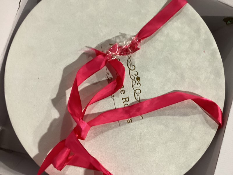 Condition photo showing New/Like New for luxury preserved roses gifts for women, 100 roses in velvet box, flowers for delivery, presereved flowers birthday gifts for her mom and wife (radiant pink) radiant pink 100 roses