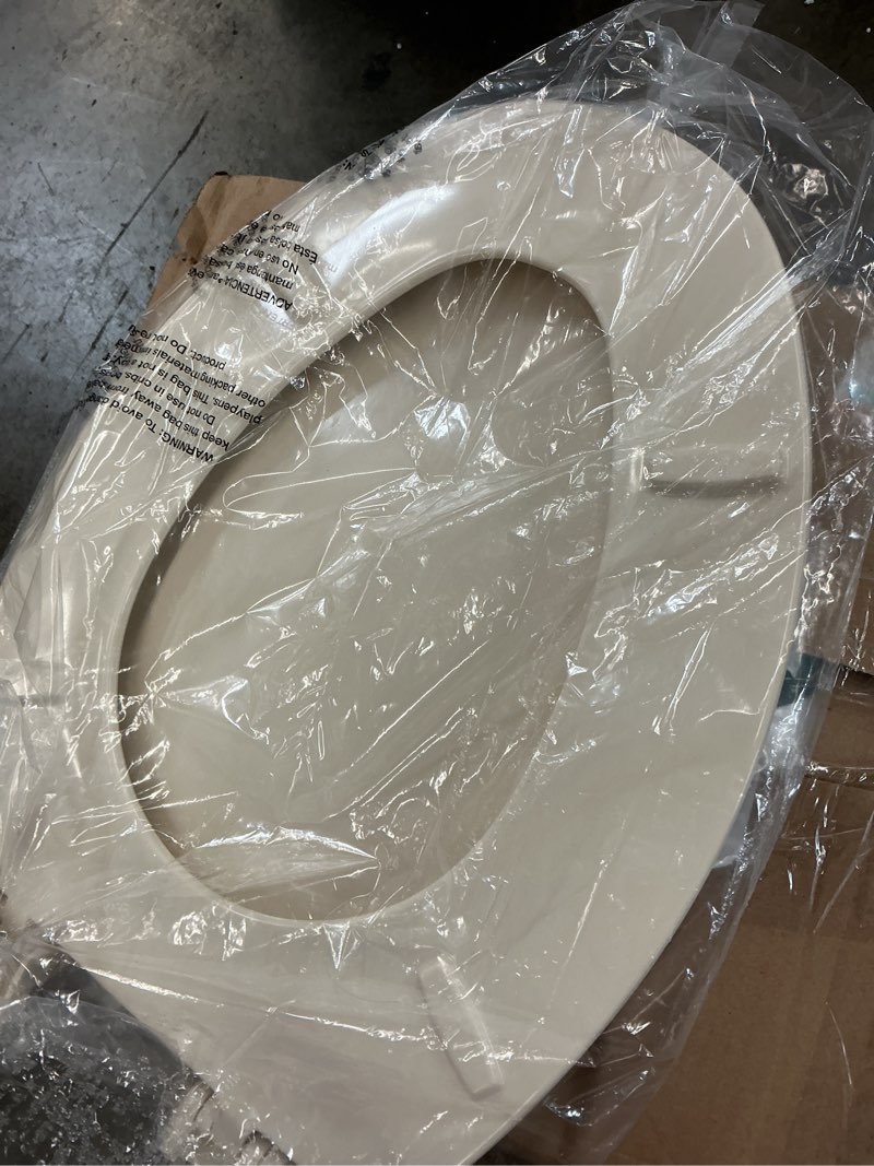 Condition photo showing Good Condition for centoco heavy-duty elongated toilet seat, wood core with scratch-resistant plastic finish, won't crack or fade, residential, made in the usa, dsamaz9-106, bone bone standard elongated