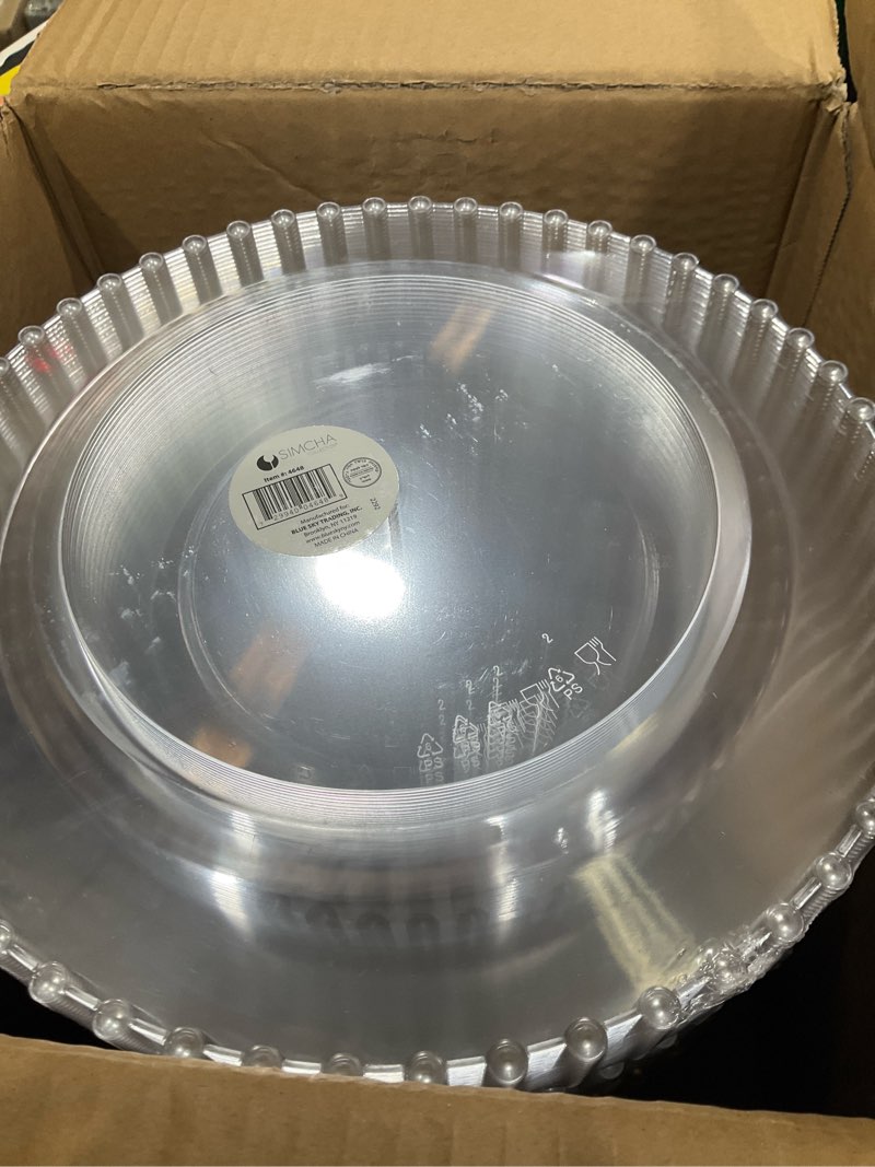 Condition photo showing New/Like New for PLASTICPRO 128 Piece Combo Plastic Dinner Plates Disposable Plastic Fancy Heavy Duty Party Dishes 7 inch and 10 inch, Clear and Gold Beaded 128 Clear & Gold Beaded Collection