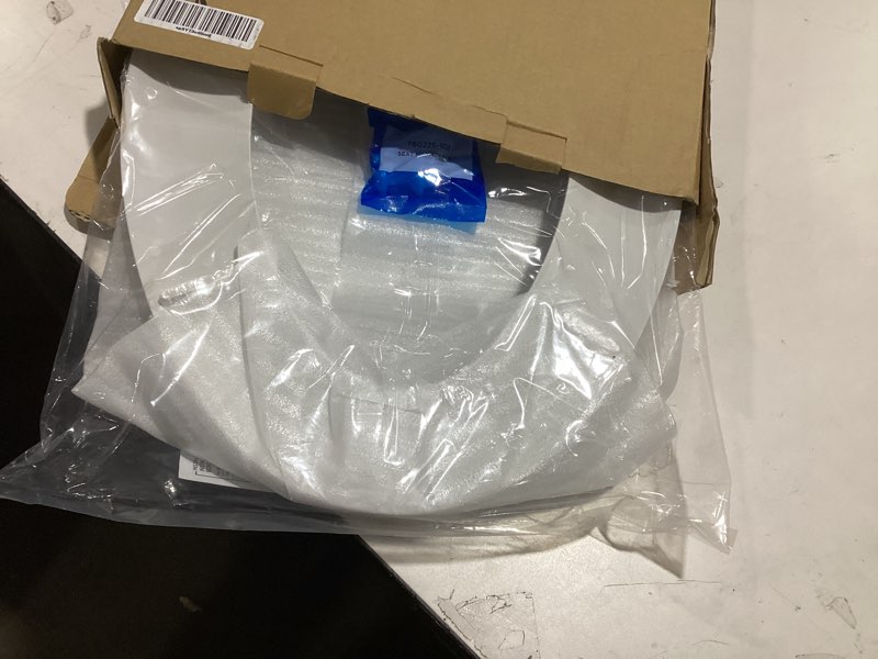 Condition photo showing Good Condition for American Standard 5503A00B.020 Transitional Slow-Close Elongated Front Toilet Seat, White