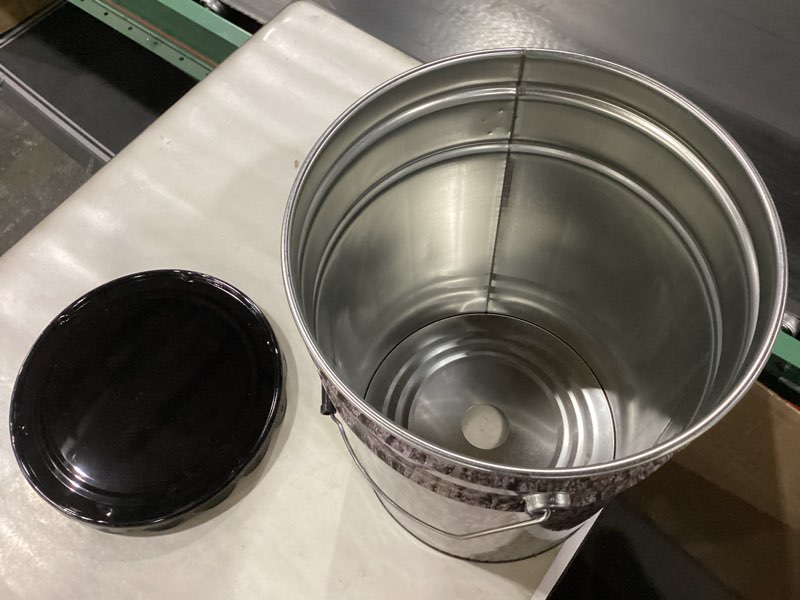 american hunter 50 lb hanging feeder hunting durable lightweight camo metal game feeder with automatic delivery system with xd-pro kit