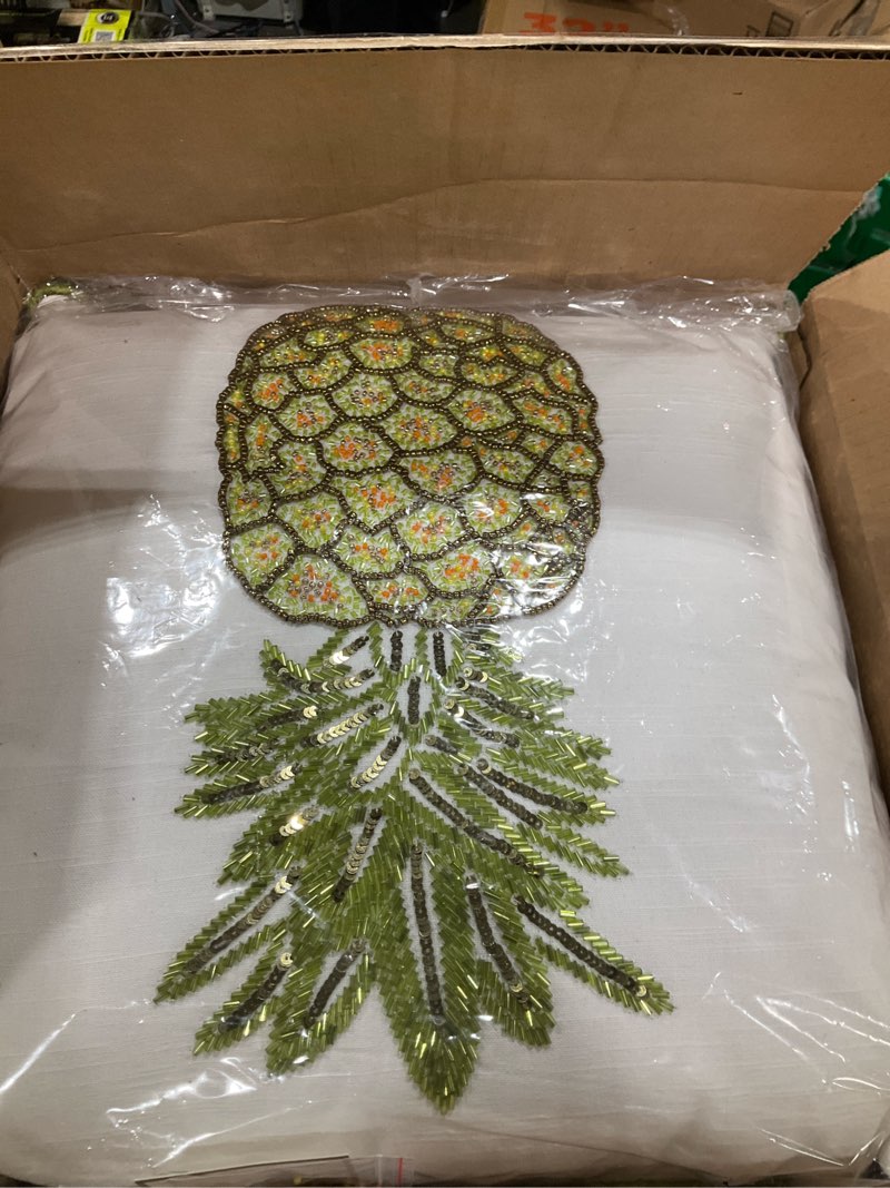 Condition photo showing New/Like New for SARO LIFESTYLE Ananas Design Beaded Pineapple Throw Pillow with Poly Filling, 18", White