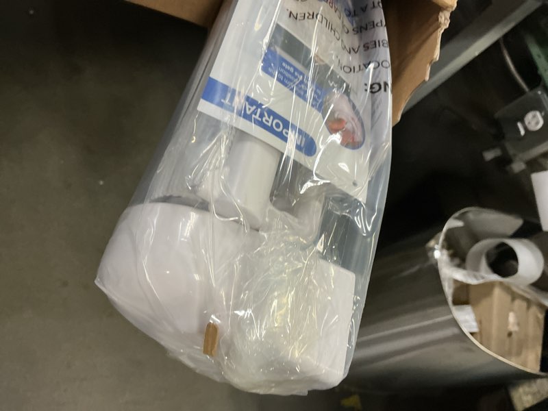 Veraste Retractable Baby Gate for Doorways and Stairs, Mesh Safety Gate for Pet, Indoor & Outdoor Us