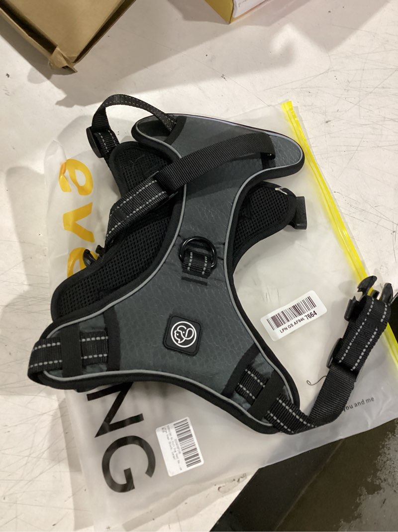 Condition photo showing Good Condition for everking dog harness with handle, front clip for medium large dogs | front clip helps reduce pulling • padded handle for better control • reflective • adjustable fit black large