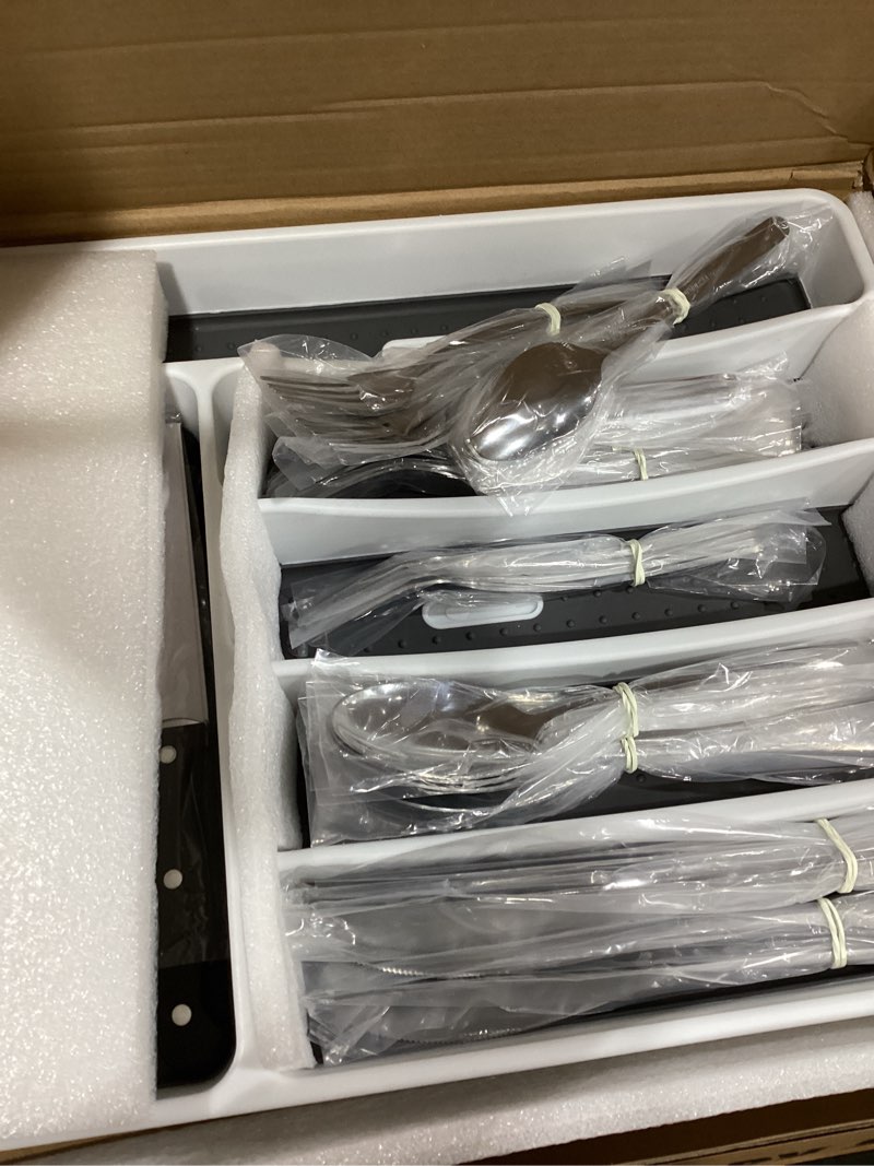 Condition photo showing Good Condition for 49-piece silverware set with organizer, heavy duty stainless steel flatware set for 8, cutlery utensil sets with steak knives, rust-proof, mirror polished, dishwasher safe, heavy duty