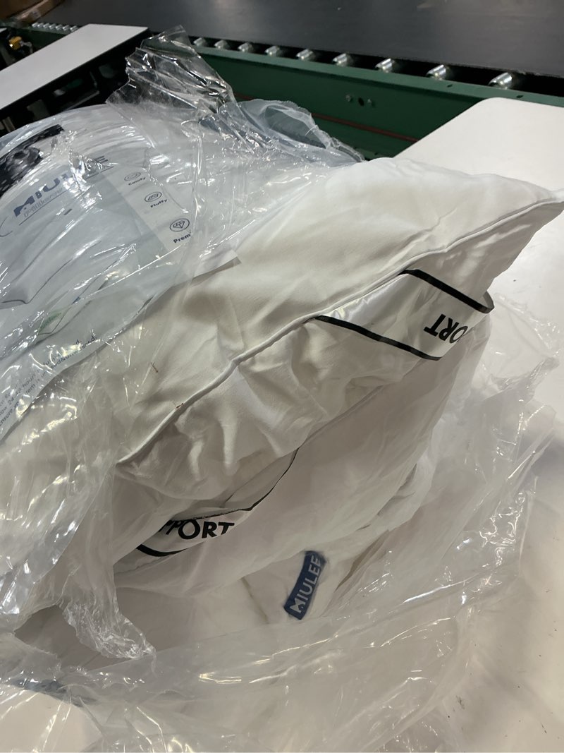 Condition photo showing Good Condition for miulee 26x26 inch euro pillows inserts, pack of 2 down alternative virgin filling comfy support throw pillows for sofa couch bed 2 26x26