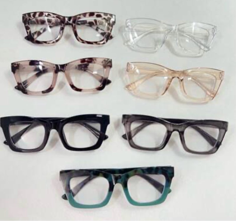 reading glasses with a +1.25 magnification strength 5 pairs (similar to stock photo)