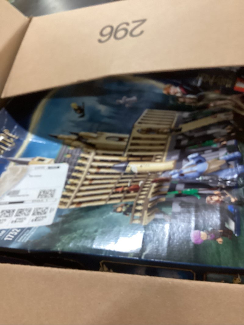 Condition photo showing Good Condition for LEGO Harry Potter Hogwarts Great Hall 75954