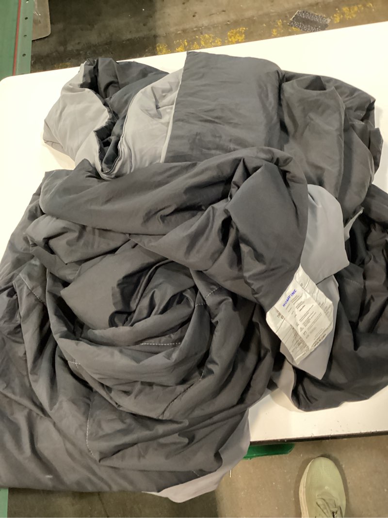 Condition photo showing Good Condition for homefine black and gray cooling blanket 108in x 90in