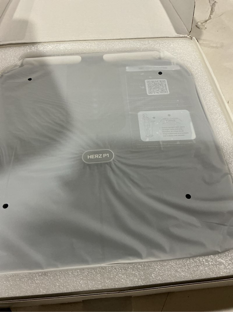 Condition photo showing Good Condition for herz p1 smart scale - 8-electrode body composition scale with handle | bmi, body fat, muscle mass, body weight dual-frequency bia for precision tracking app tracks 56 health & fitness metrics