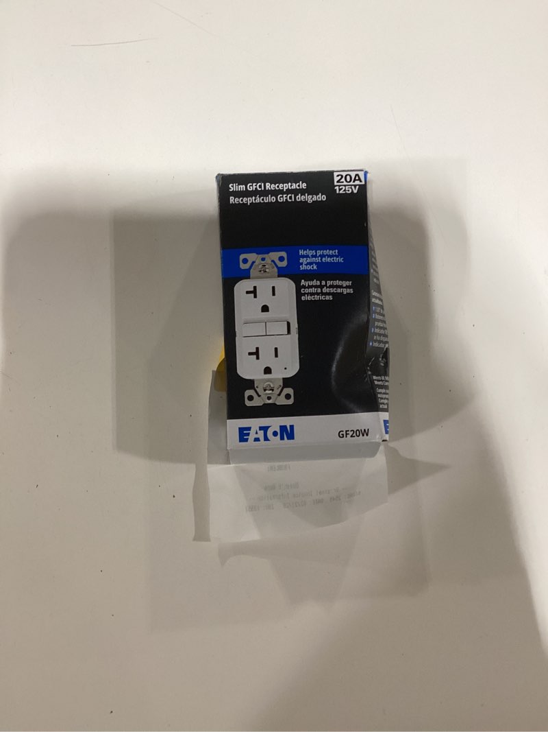 eaton arrow hart 15 -amp 125-volt tamper resistant residential/commercial decorator