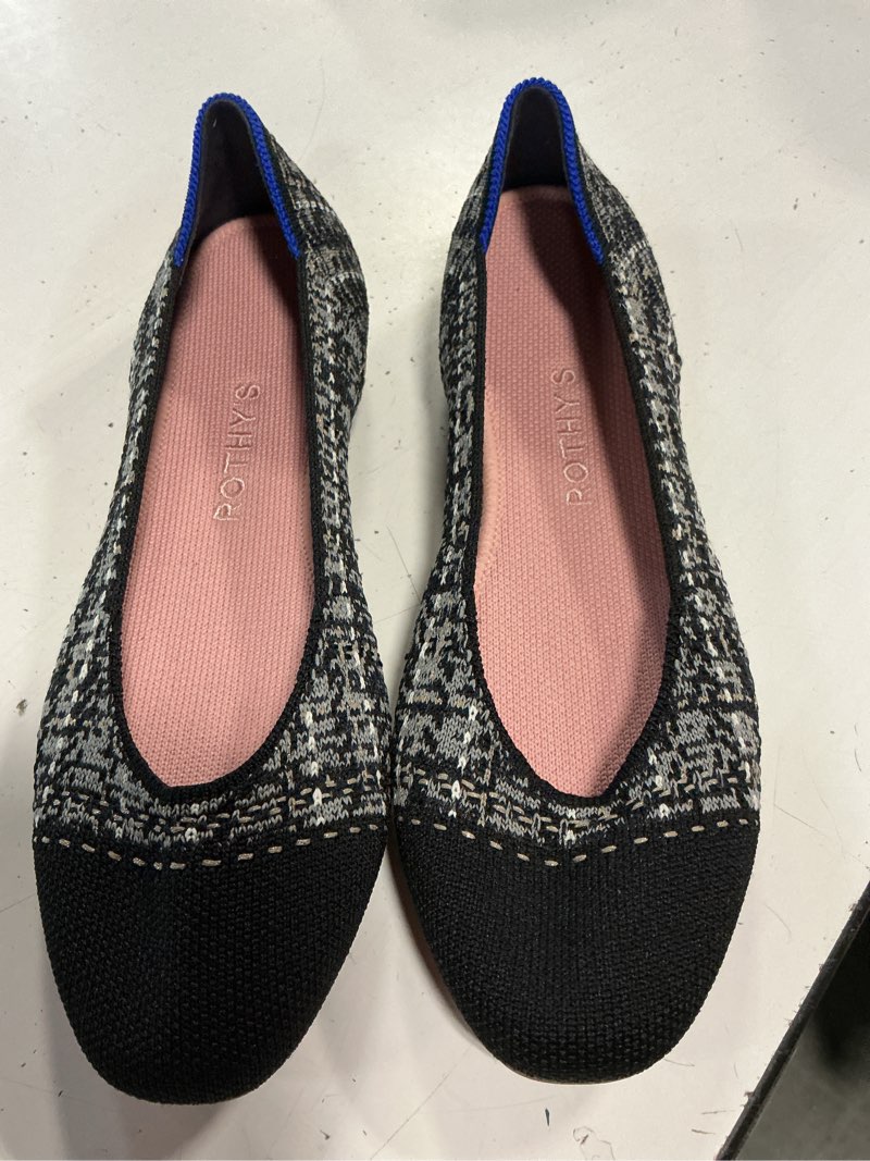 Condition photo showing Good Condition for rothys limited edition barely worn tweed flats zise