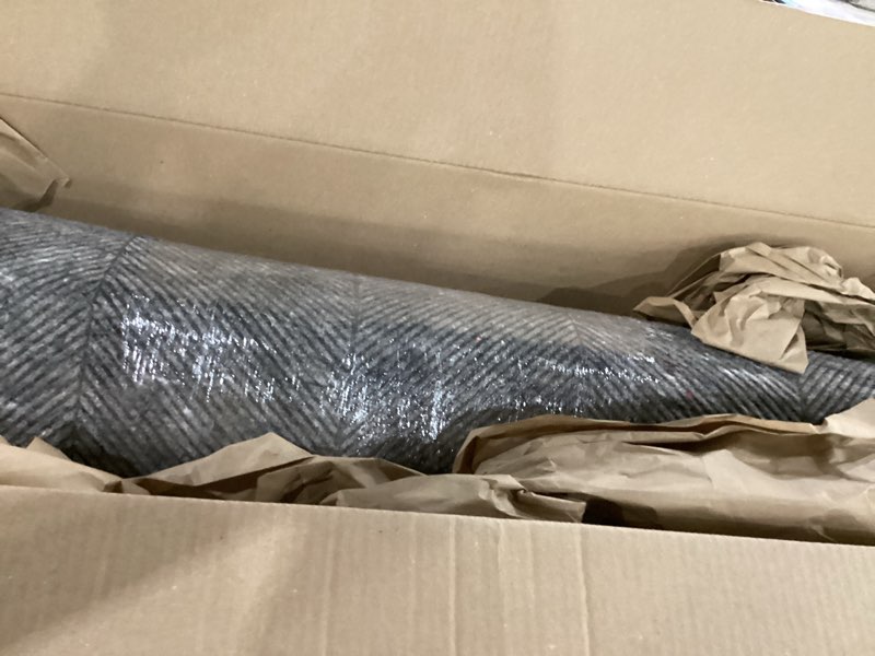 Condition photo showing Good Condition for large gray area rug