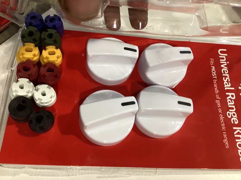 Condition photo showing Good Condition for smart choice universal range replacement knob kit with fit adapters, fits most gas or electric ranges, white