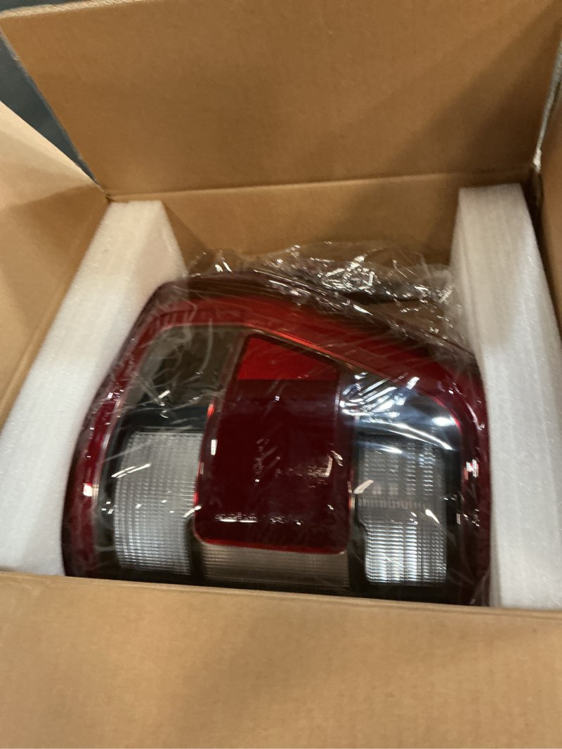 Condition photo showing Good Condition for led chrome tail light compatible with ford f150 2021 2022 2023 king ranch lariat limited platinum taillights w/blind spot, module not included, left driver side, replace oem: ml3z13405d 21-23 chrome housing led type fit blind spot left driver side