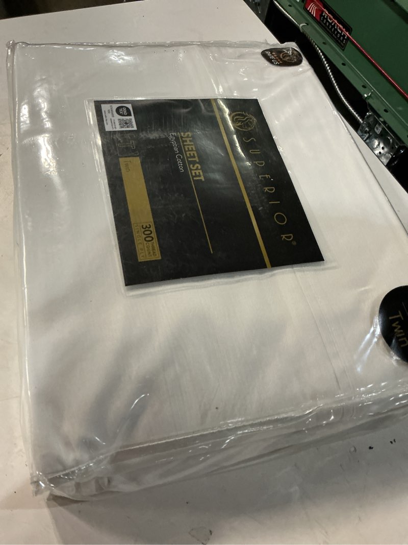 Condition photo showing Good Condition for superior 300 thread count egyptian cotton sheet set, elastic fitted sheet, flat sheet, 1 pillowcase, twin, white 