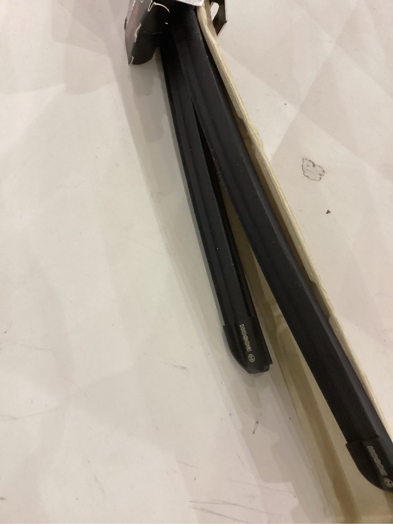 Condition photo showing Good Condition for BOSCH 3397007862 AeroTwin OE Replacement Wiper Blade Set of 2 Combo Pack - (24" & 21") Combo Pack (24" & 21") Top Lock Narrow