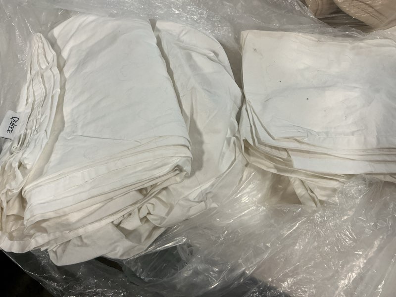 Condition photo showing As Is for quince organic crisp percale sheet set of 4, king, white