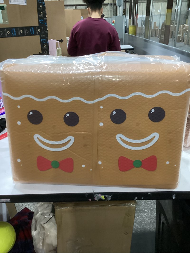 Condition photo showing New/Like New for Gueevin 100 Pcs Large Christmas Poly Bubble Mailers 10 x 13 Inch Christmas Padded Bubble Envelopes Self Adhesive Shipping Bag for Xmas Business Gift Packaging(gingerbread man)