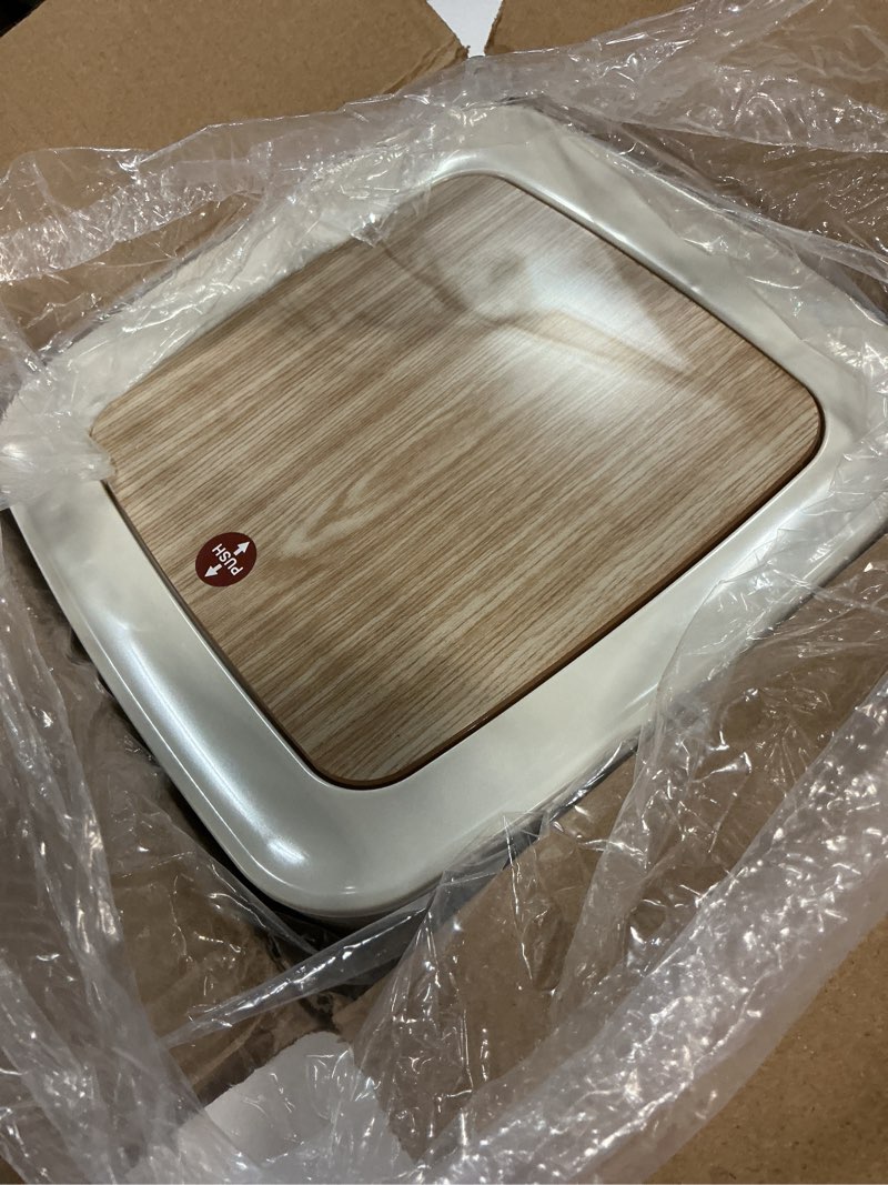 Condition photo showing Good Condition for WanWanKa Mini White Plastic Trash Can, 2.6 Gallon Capacity, Slim Design, Anti-Odor, Easy to Clean, Suitable for Any Place 2.6 Gallon Rectangular