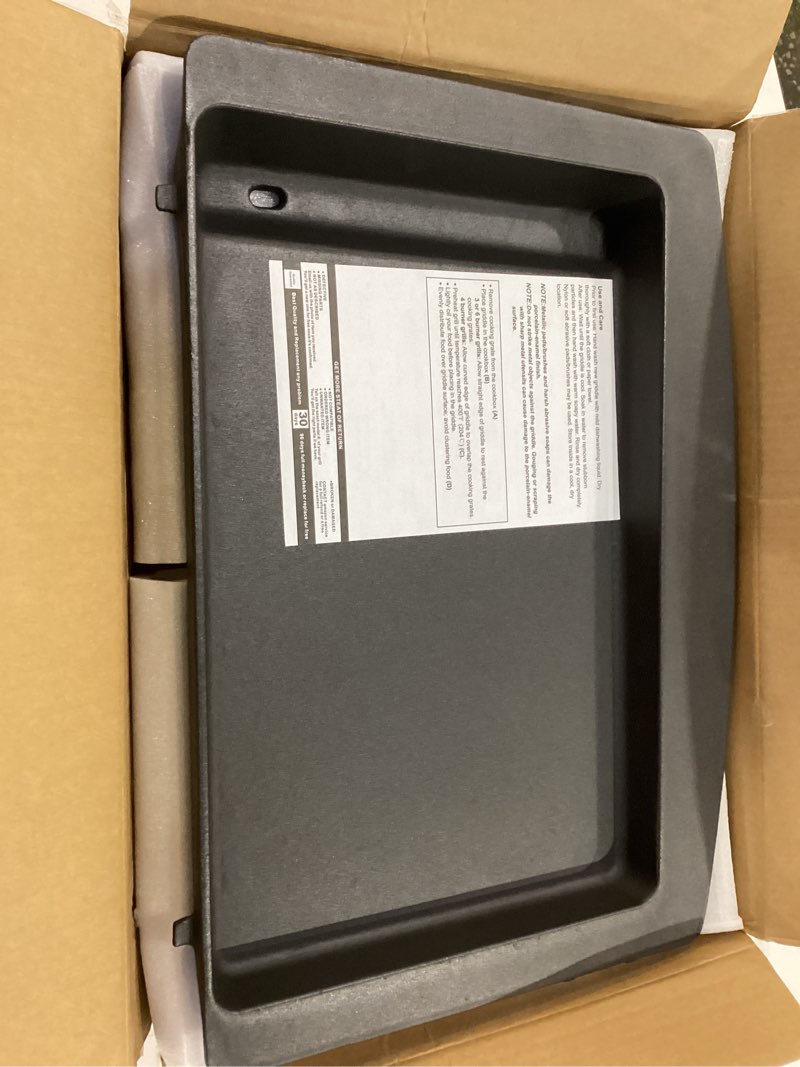 Condition photo showing New/Like New for for Weber Genesis 2 Grill Parts - Genesis II Griddle for Weber Genesis II 300/600 Series Grills, GS4 Genesis II E-310, II S-310, II E/S-315, II E/S-325, II E/S-335, Replace for 7599 Cast Iron Griddle Cast Iron-2 Fits Genesis II/II LX 300