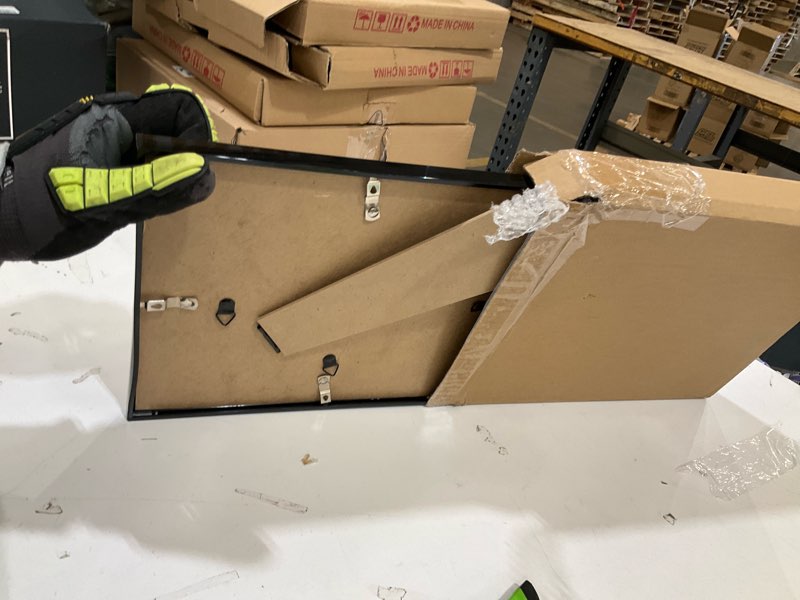 Condition photo showing Good Condition for picture frame