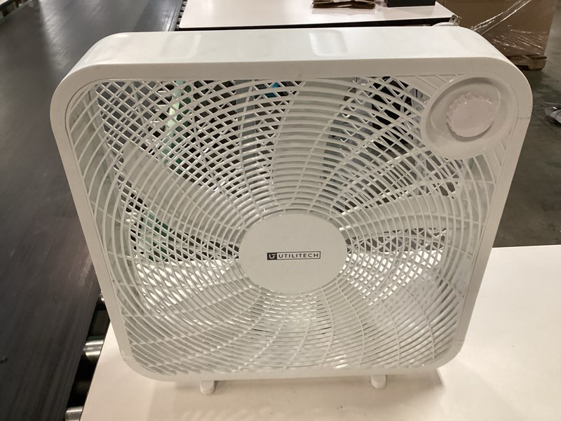Condition photo showing Good Condition for utilitech 20-inch 3-speed white box fan, model #fb50-16h