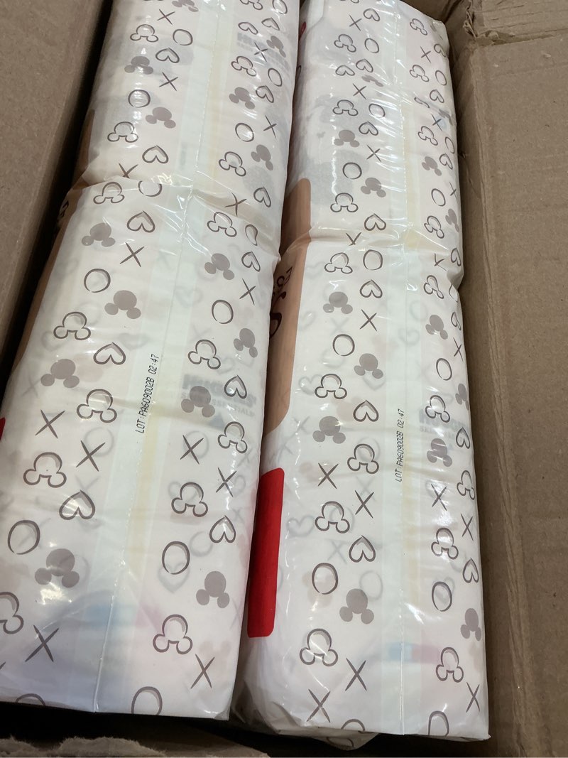 Condition photo showing New/Like New for huggies skin essentials disposable diapers - econ+ pack - size 5 - 132ct